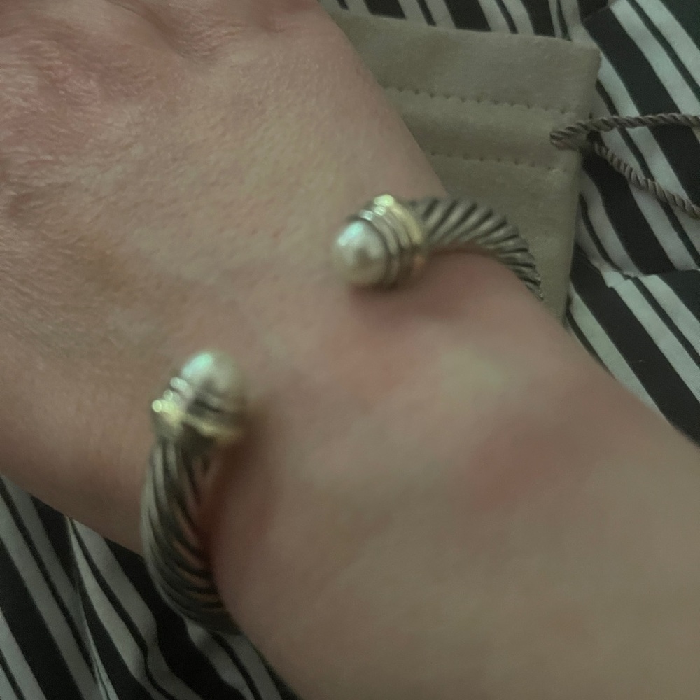 7mm David Yurman Silver Cable Bracelet with pearls and gold tips - Picture 6 of 6